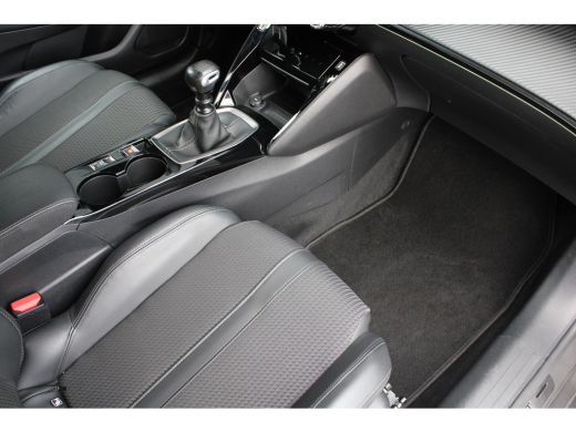 Peugeot 208 1.2 PureTech GT-Line | Navi by app | Camera | Full LED | All season | Apple carplay | ActivLease financial lease