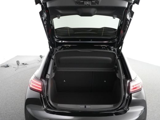 Peugeot 208 GT | Adaptieve cruise control met Stop&Go functie | Armsteunen op de voorportieren bekleed met ku... ActivLease financial lease