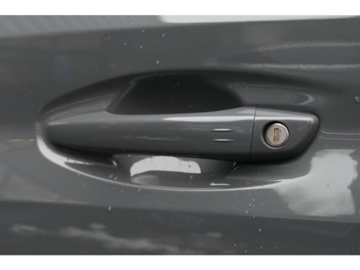 Peugeot 208 HYBRID 100PK 5-DRS GT AUTOMAAT / NAVI / CLIMA / PDC / 17"LMV / CAMERA / PANO.DAK / KEYLESS / FULL... ActivLease financial lease