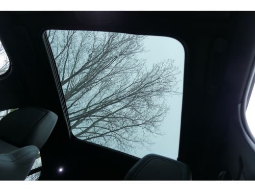 Peugeot 208 HYBRID 100PK 5-DRS GT AUTOMAAT / NAVI / CLIMA / PDC / 17"LMV / CAMERA / PANO.DAK / KEYLESS / FULL... ActivLease financial lease