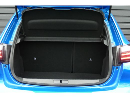 Peugeot 208 HYBRID 100PK 5-DRS GT AUTOMAAT / NAVI / CLIMA / PDC / 17"LMV / CAMERA / PANO.DAK / KEYLESS / FULL... ActivLease financial lease