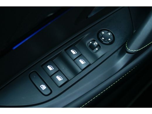 Peugeot 208 HYBRID 100PK 5-DRS GT AUTOMAAT / NAVI / CLIMA / PDC / 17"LMV / CAMERA / PANO.DAK / KEYLESS / FULL... ActivLease financial lease