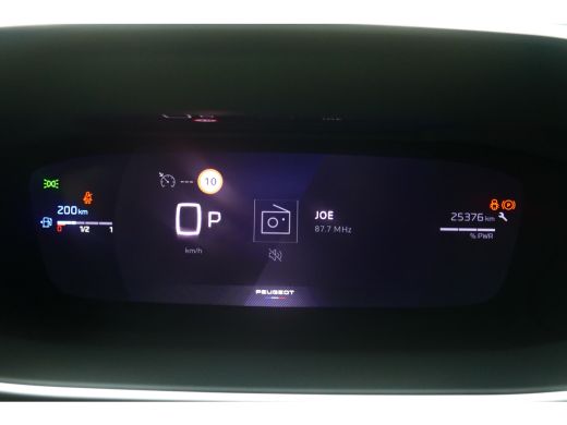 Peugeot 208 HYBRID 100PK 5-DRS GT AUTOMAAT / NAVI / CLIMA / PDC / 17"LMV / CAMERA / PANO.DAK / KEYLESS / FULL... ActivLease financial lease