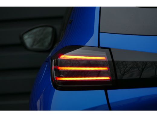 Peugeot 208 HYBRID 100PK 5-DRS GT AUTOMAAT / NAVI / CLIMA / PDC / 17"LMV / CAMERA / PANO.DAK / KEYLESS / FULL... ActivLease financial lease