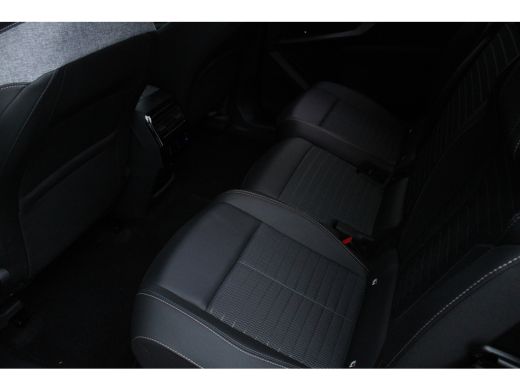 Peugeot 5008 1.2 Hybrid 136 Allure | Automaat | Navigatie | Camera | Origineel NL geleverde auto | 27.000km | ... ActivLease financial lease