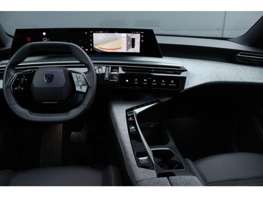 Peugeot 5008 1.2 Hybrid 136 Allure | Automaat | Navigatie | Camera | Origineel NL geleverde auto | 27.000km | ... ActivLease financial lease