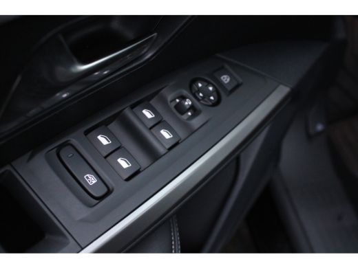 Peugeot 5008 1.2 Hybrid 136 Allure | Automaat | Navigatie | Camera | Origineel NL geleverde auto | 27.000km | ... ActivLease financial lease