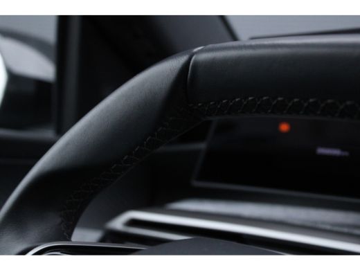 Peugeot 5008 1.2 Hybrid 136 Allure | Automaat | Navigatie | Camera | Origineel NL geleverde auto | 27.000km | ... ActivLease financial lease