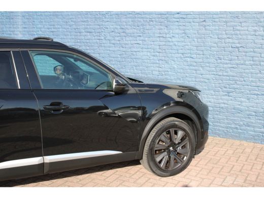 Peugeot e-2008 EV GT 50 kWh | Navigatie | Camera | Panorama/schuifdak | Stoelverwarming | Fase 3 | BTW | ActivLease financial lease