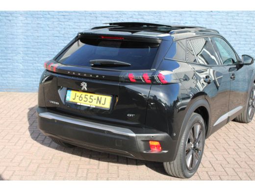 Peugeot e-2008 EV GT 50 kWh | Navigatie | Camera | Panorama/schuifdak | Stoelverwarming | Fase 3 | BTW | ActivLease financial lease