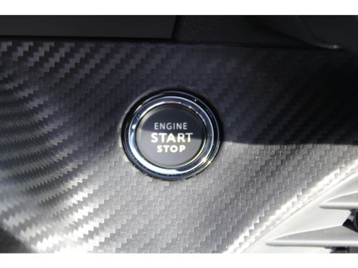 Peugeot e-2008 EV GT 50 kWh | Navigatie | Camera | Panorama/schuifdak | Stoelverwarming | Fase 3 | BTW | ActivLease financial lease