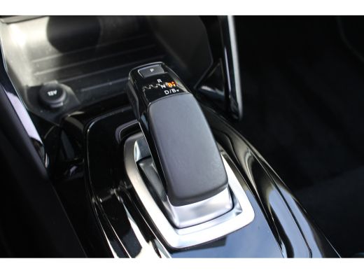 Peugeot e-2008 EV GT 50 kWh | Navigatie | Camera | Panorama/schuifdak | Stoelverwarming | Fase 3 | BTW | ActivLease financial lease