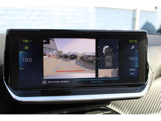 Peugeot e-2008 EV GT 50 kWh | Navigatie | Camera | Panorama/schuifdak | Stoelverwarming | Fase 3 | BTW | ActivLease financial lease