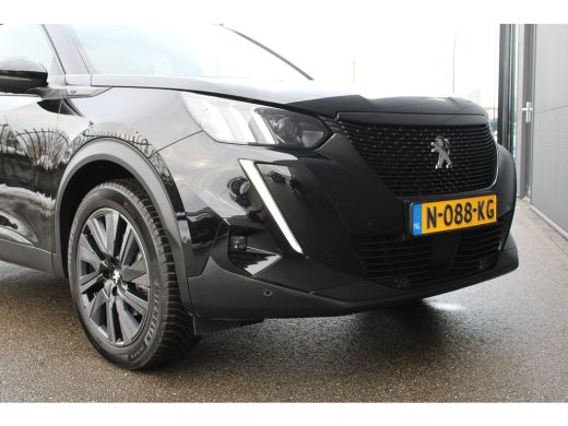Peugeot e-2008 EV GT Pack 50 kWh | Navigatie | Camera | Panorama/schuifdak | Stoelverwarming | All season | ActivLease financial lease
