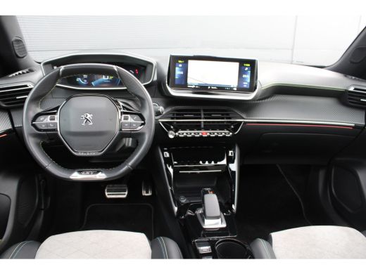 Peugeot e-2008 EV GT Pack 50 kWh | Navigatie | Camera | Panorama/schuifdak | Stoelverwarming | All season | ActivLease financial lease