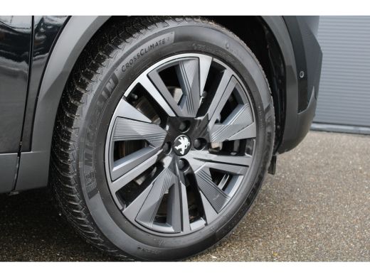 Peugeot e-2008 EV GT Pack 50 kWh | Navigatie | Camera | Panorama/schuifdak | Stoelverwarming | All season | ActivLease financial lease