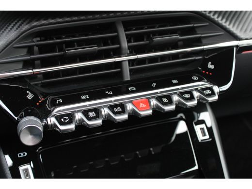 Peugeot e-2008 EV GT Pack 50 kWh | Navigatie | Camera | Panorama/schuifdak | Stoelverwarming | All season | ActivLease financial lease