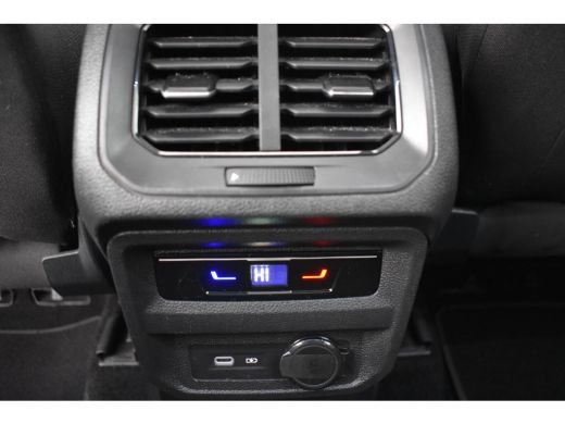 Seat Tarraco 1.5 TSI Style Business Intense 7p. | 1e Eigenaar! | Trekhaak | Open Dak | Vitrual | Sfeerverlicht... ActivLease financial lease