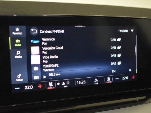 Skoda Octavia Combi 1.4 TSI iV PHEV Business Edition Plus 204pk | Panorama dak | Head up display | Canton audio... ActivLease financial lease