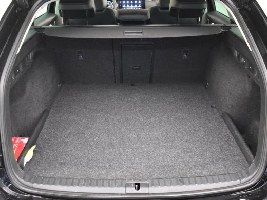 Skoda Octavia Combi 1.4 TSI iV PHEV Business Edition Plus 204pk | Panorama dak | Head up display | Canton audio... ActivLease financial lease