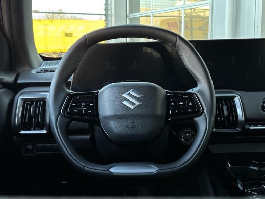 Suzuki e Vitara Select 61 kWh 100% ELEKTRISCH | Climate Control | Navigatiesysteem | Apple CarPlay & Android Auto...