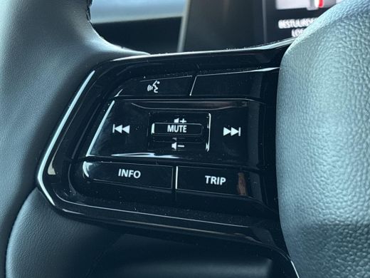 Suzuki e Vitara Select 61 kWh 100% ELEKTRISCH | Climate Control | Navigatiesysteem | Apple CarPlay & Android Auto... ActivLease financial lease