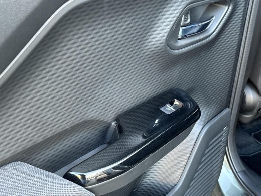 Suzuki e Vitara Select 61 kWh 100% ELEKTRISCH | Climate Control | Navigatiesysteem | Apple CarPlay & Android Auto... ActivLease financial lease