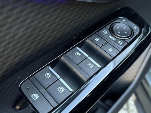 Suzuki e Vitara Select 61 kWh 100% ELEKTRISCH | Climate Control | Navigatiesysteem | Apple CarPlay & Android Auto... ActivLease financial lease