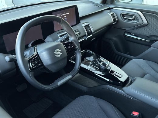 Suzuki e Vitara Select 61 kWh 100% ELEKTRISCH | Climate Control | Navigatiesysteem | Apple CarPlay & Android Auto... ActivLease financial lease