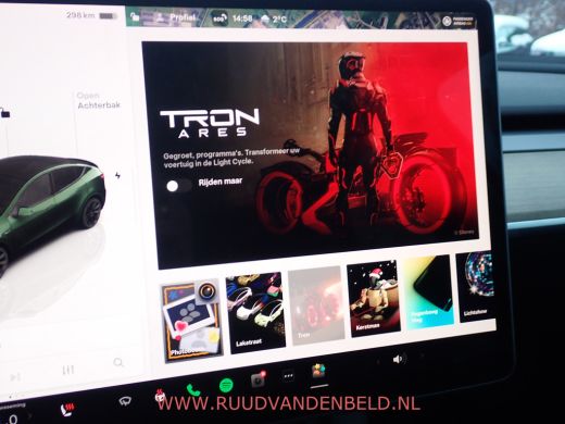 Tesla Model Y RWD LFP 60KWH 96%SOH BRITISH RACING GREEN + 20 INCH !! AUTOPILOT / TREKHAAK ActivLease financial lease