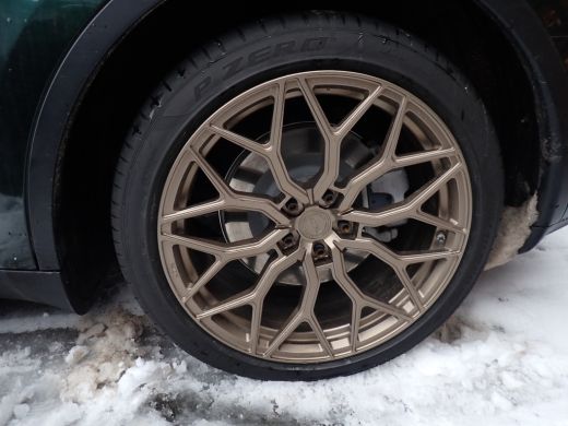 Tesla Model Y RWD LFP 60KWH 96%SOH BRITISH RACING GREEN + 20 INCH !! AUTOPILOT / TREKHAAK ActivLease financial lease