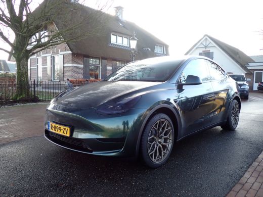 Tesla Model Y RWD LFP 60KWH 96%SOH BRITISH RACING GREEN + 20 INCH !! AUTOPILOT / TREKHAAK ActivLease financial lease