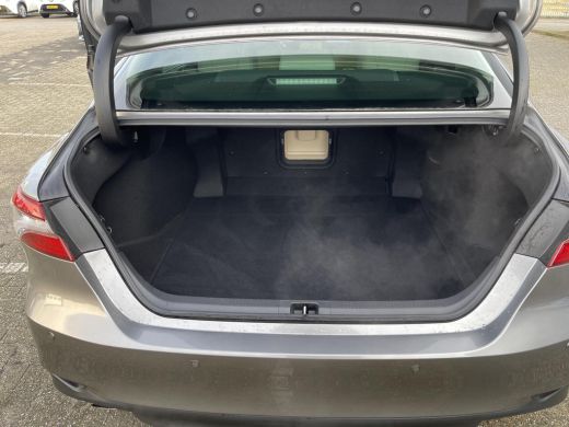 Toyota Camry 2.5 Hybrid Premium ActivLease financial lease