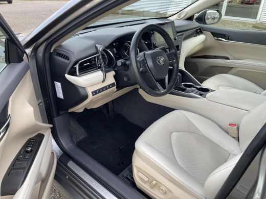 Toyota Camry 2.5 Hybrid Premium ActivLease financial lease