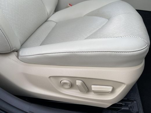 Toyota Camry 2.5 Hybrid Premium ActivLease financial lease