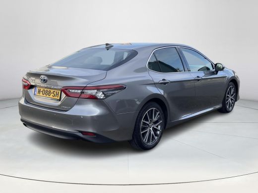 Toyota Camry 2.5 Hybrid Premium ActivLease financial lease
