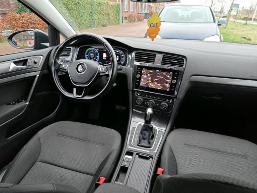 Volkswagen e-Golf E-DITION NL-AUTO | DIGI DASH | NAVI | CAMERA ActivLease financial lease