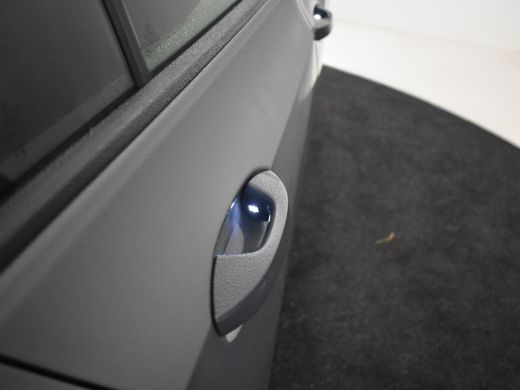 Volkswagen Golf 1.5 eTSI Style 150pk DSG/AUTO | Adaptief cruise control | Navigatie via app connect | Parkeersens... ActivLease financial lease