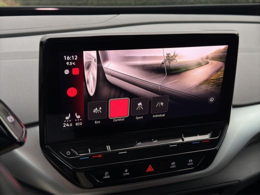 Volkswagen ID.4 Max 77 kWh | Pano | Trekhaak | 20 inch | Adap. Cruise | Navigatie ActivLease financial lease