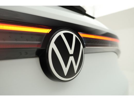 Volkswagen ID.4 Pro Business 77 kWh Memoryseats, head up, climate ActivLease financial lease