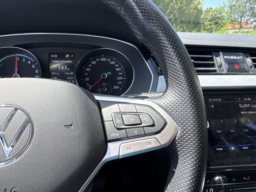 Volkswagen Passat Variant GTE 218PK DSG HYBRID GTE BUSINESS CAMERA/NAVI/TREKHAAK ActivLease financial lease