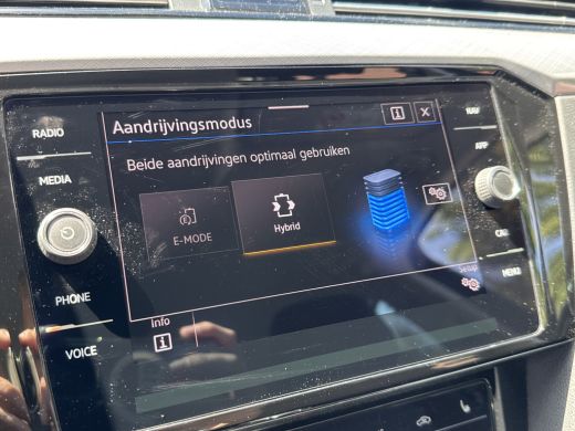 Volkswagen Passat Variant GTE 218PK DSG HYBRID GTE BUSINESS CAMERA/NAVI/TREKHAAK ActivLease financial lease