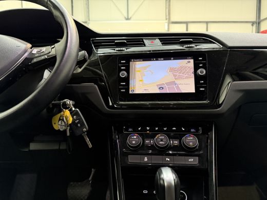 Volkswagen Touran 7p 1.5 TSI 150pk DSG Highline | ACC | Full Led ActivLease financial lease