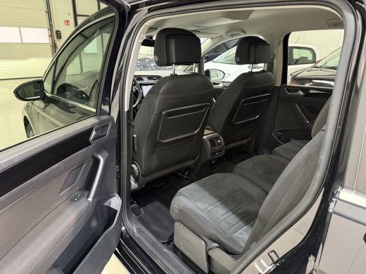 Volkswagen Touran 7p 1.5 TSI 150pk DSG Highline | ACC | Full Led ActivLease financial lease