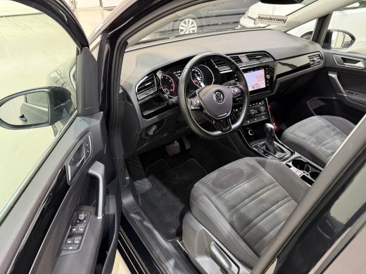 Volkswagen Touran 7p 1.5 TSI 150pk DSG Highline | ACC | Full Led ActivLease financial lease