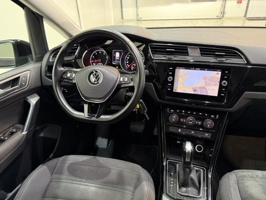 Volkswagen Touran 7p 1.5 TSI 150pk DSG Highline | ACC | Full Led ActivLease financial lease