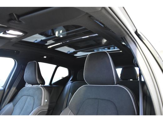 Volvo  EX40 Twin Motor Performance Ultra Black Edition 82 kWh | Np. &euro;63.585,- | Harman Kardon | BLIS | Panora... ActivLease financial lease