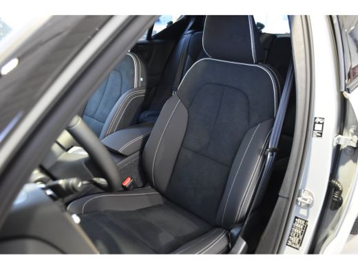 Volvo  EX40 Twin Motor Performance Ultra Black Edition 82 kWh | Np. &euro;63.585,- | Harman Kardon | BLIS | Panora... ActivLease financial lease