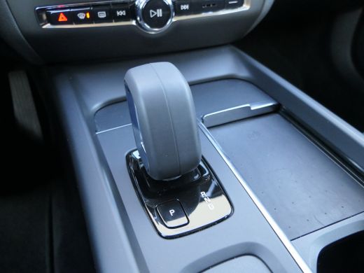 Volvo  V60 2.0 B3 Advantage | Stoel en stuurwielverwarming | Voorruitverwarming | Apple Carplay/Android Auto... ActivLease financial lease