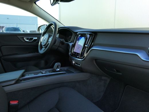 Volvo  V60 2.0 B3 Advantage | Stoel en stuurwielverwarming | Voorruitverwarming | Apple Carplay/Android Auto... ActivLease financial lease